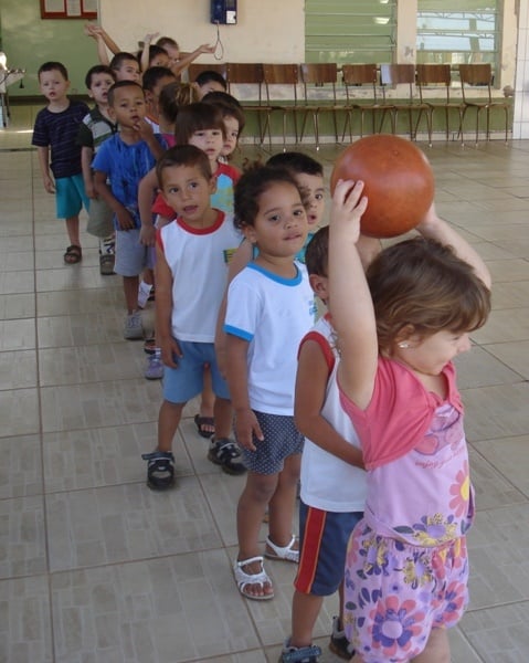 atividades recreativas para crianças - educação física