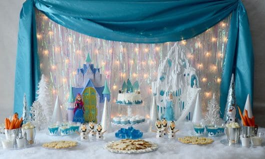 Dicas de decoração de mesa de bolo Frozen