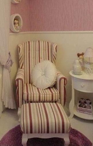 Fotos de poltrona de amamentação provençal para quarto de bebê