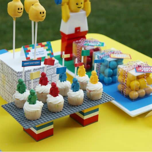 doces para aniversário tema Lego