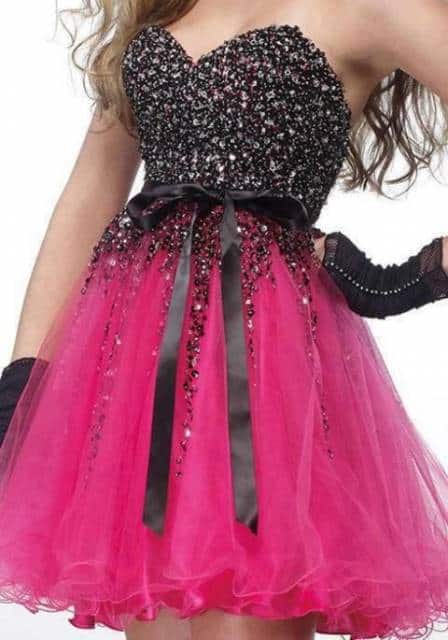 Vestido de debutante com saia rosa
