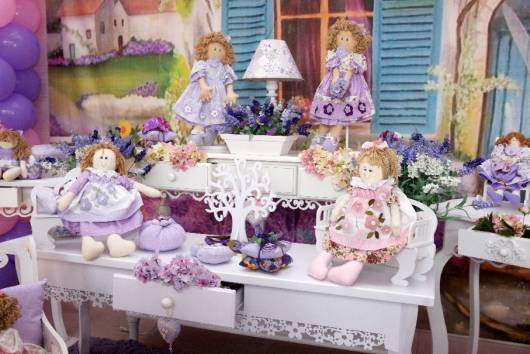 festa das bonecas lilás