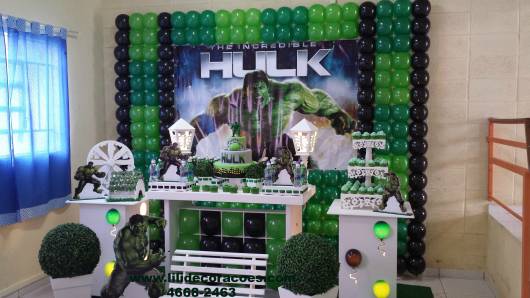 decoração provençal de festa do hulk
