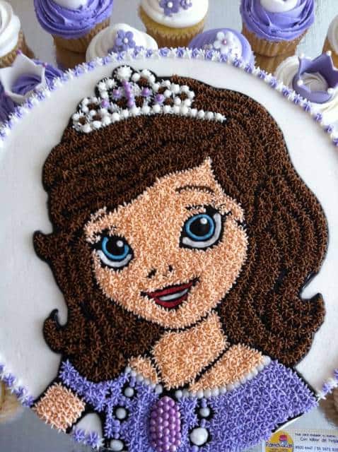 ideia de confeitar bolo da princesa Sofia
