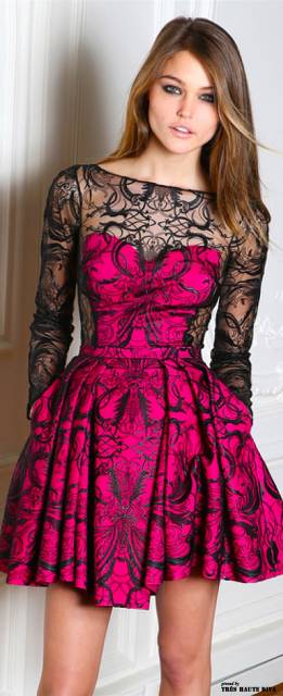 vestido pink com sobreposição em preto
