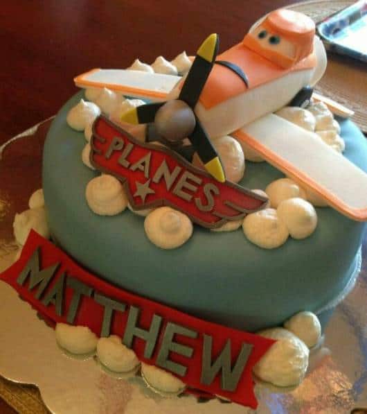lindo bolo de festa tema aviões disney
