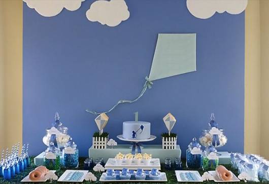 passo a passo de bolo azul e branco chá de bebê