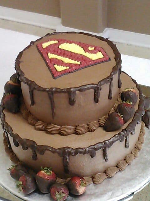 bolo de chocolate do  super homem