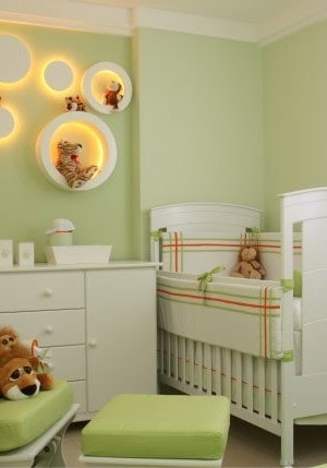 quarto bebê verde com animais