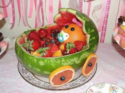 decoração com frutas para chá de bebê de luxo