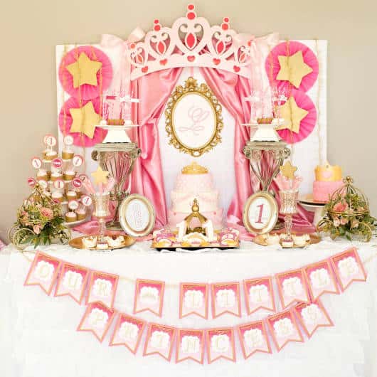 mesa de festa realeza para menina
