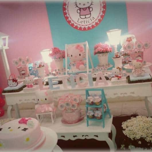 mesa Festa Hello Kitty provençal