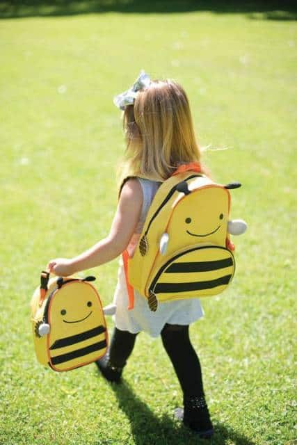 mochila de abelhinha
