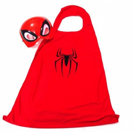 Modelo de máscara de homem-aranha que vem com uma capa