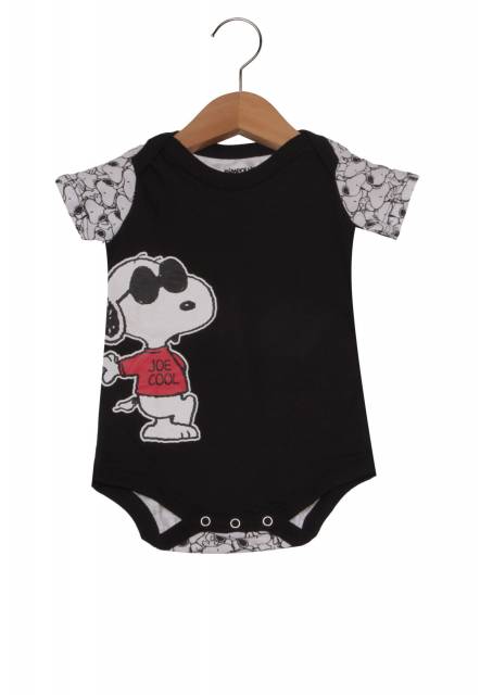 Body Infantil preto com estampa do Snoopy