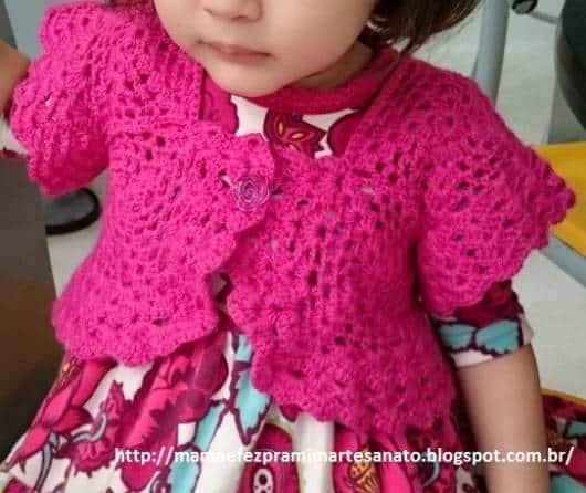 Bolero Infantil de Crochê rosa pink com vestido
