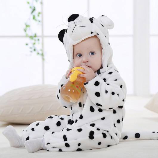 Pijama de dálmatas bem fofo para bebês