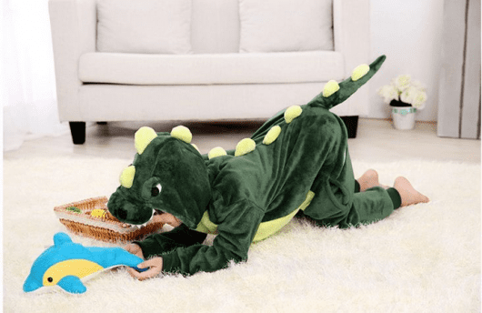 Pijama de dragão verde, em dois tons