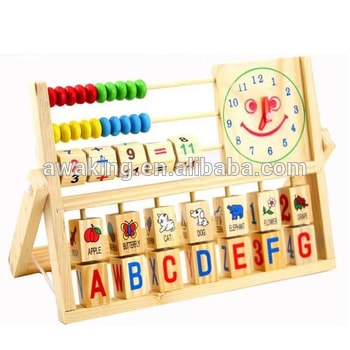 Brinquedo Montessori de madeira: ábaco com letras, figuras e números
