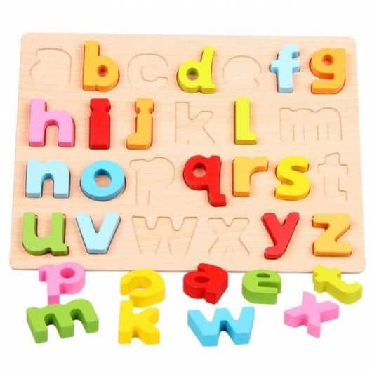 Presente Dia das Crianças brinquedo montessori encaixar letras