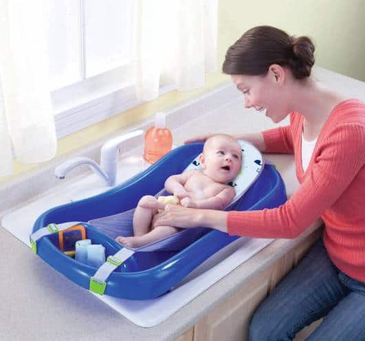 cuidados com recém-nascidos no banho