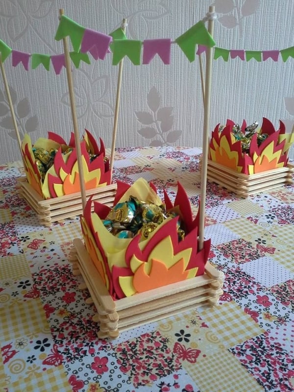 Lembrancinhas para Festa junina infantil fogueira de doces