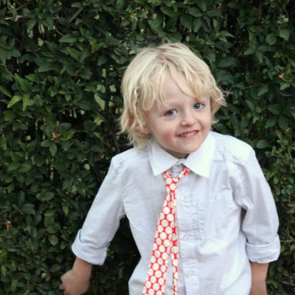 gravata infantil com camisa social branca