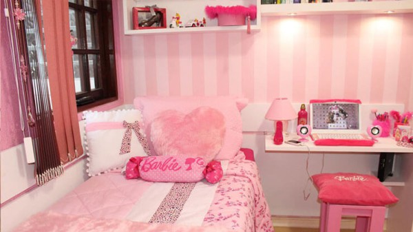 quarto infantil decorado com tematica da Barbie