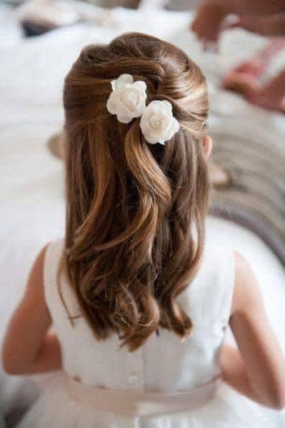 penteado de casamento semi preso para cabelo infantil