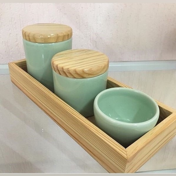 kit higiene verde de porcelana com tampa de madeira