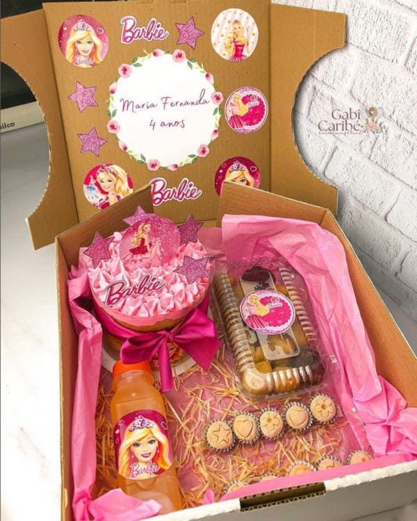 7 festa na caixa simples Barbie @gabicaribedoceria
