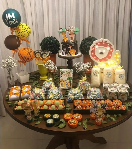 13 mesversário safari em casa @geanebolosedoces