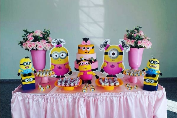 18 decoração de festa Minions rosa @capitalkidsbsb