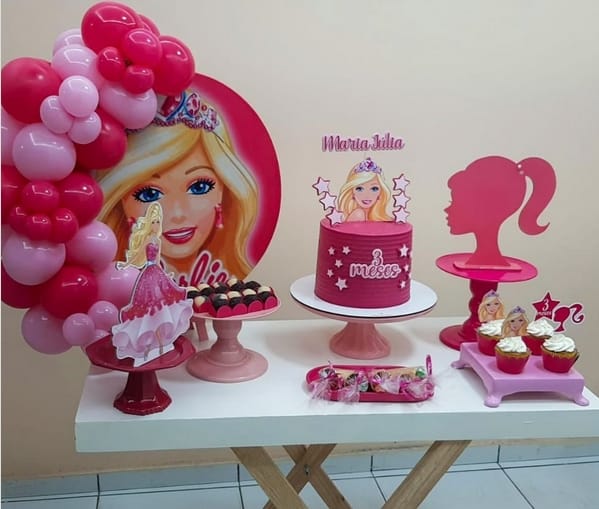 3 decoração simples mesversário Barbie @minifestadalu