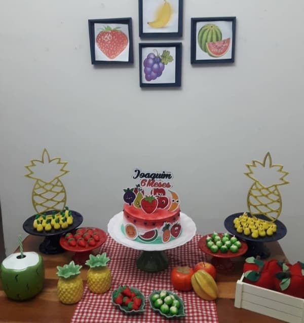 10 decoração simples mesversário frutinhas @festejareventos