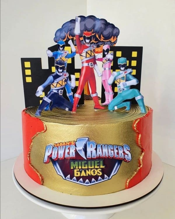18 bolo dourado Power Rangers @boleriadaale