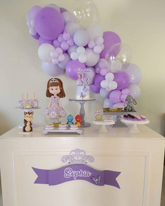 21 decoração mesversário princesa Sofia Pinterest