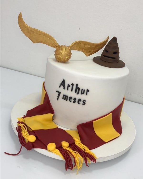 25 bolo mesversário Harry Potter @ellens bakery