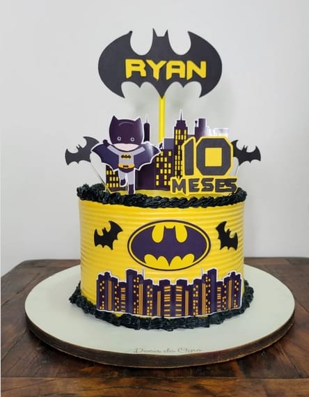 30 bolo mesversário decorado Batman @docesdaogra
