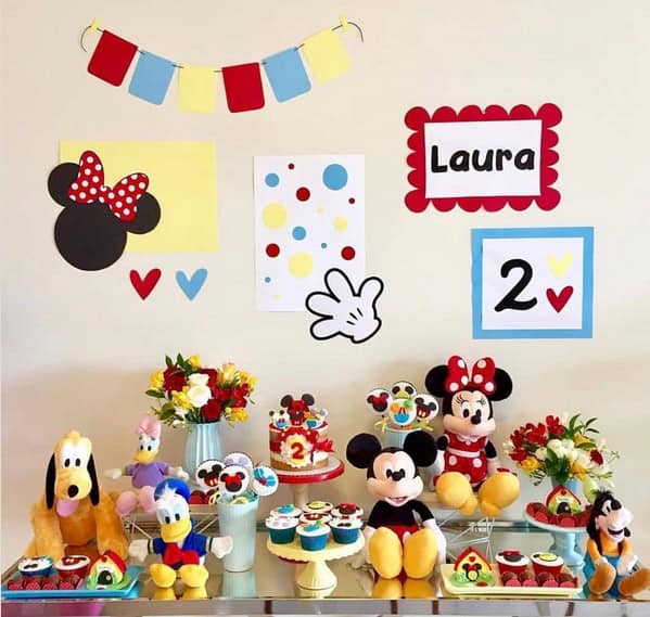 13 mesversário decorado Mickey e Minnie @encontrodefesteiras