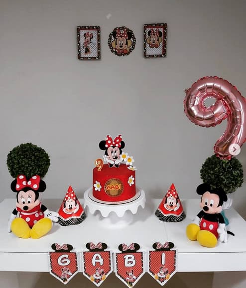 16 mesversário simples Mickey e Minnie @entretintasepapeis