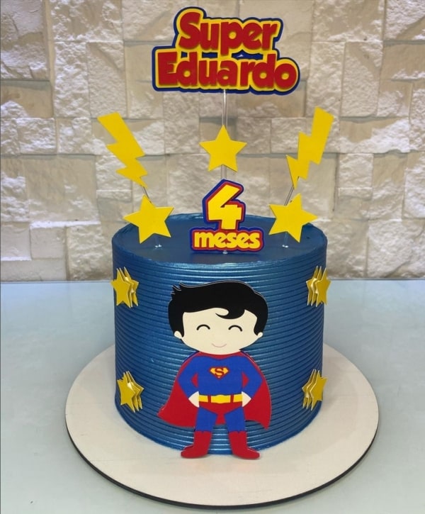 20 bolo mesversário superman @nandadoceriagourmet