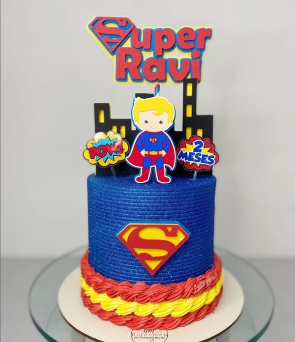 24 bolo decorado mesversário Superman @bolosmeu