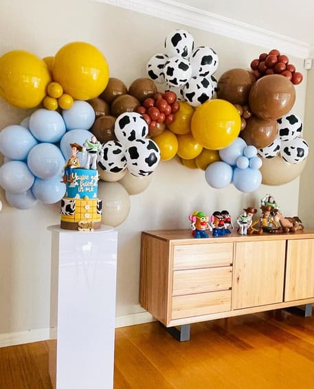 4 festa simples e em casa Toy Story @glowpopdesign