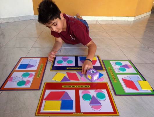 Matemática na Educação Infantil: EXEMPLOS DE JOGOS MATEMÁTICOS