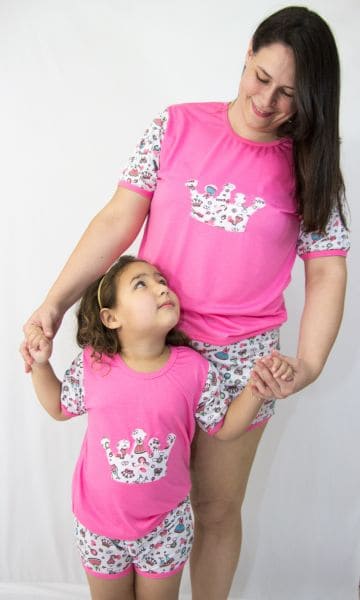 Pijama mãe e filha estampa de coroa