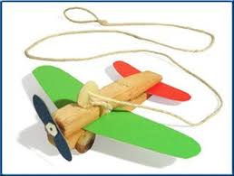Brinquedos Folclóricos avião de prendedor