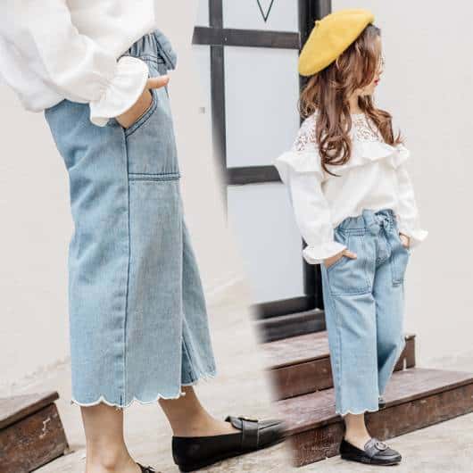 Look infantil feminino com calça jeans cropped