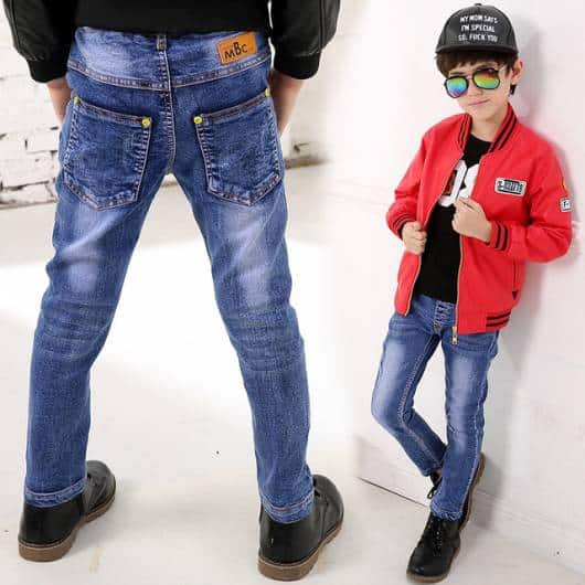 A calça jeans combina com qualquer tipo de look
