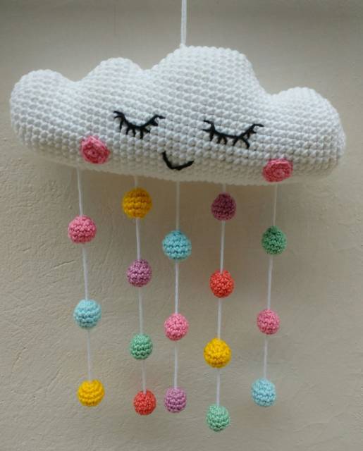 mobile de nuvem artesanato crochê